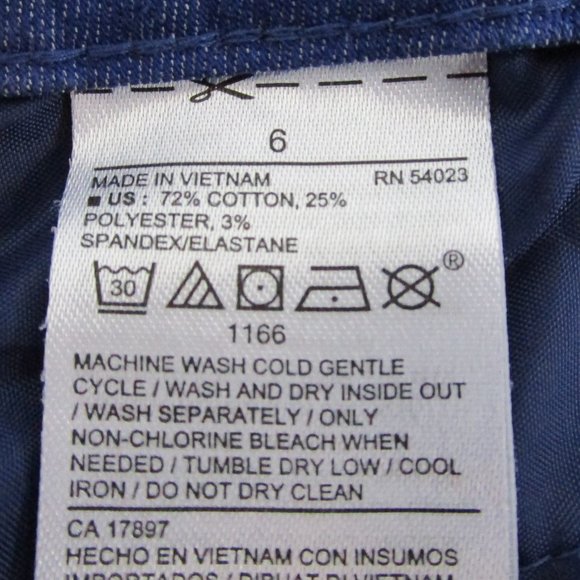 Old Navy Blue and White Floral Cropped Pants - Picture 11 of 12